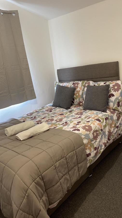 Small Room In Horfield 3 Bristol Bagian luar foto