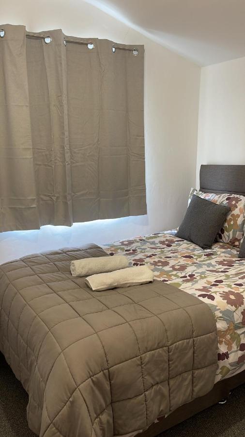 Small Room In Horfield 3 Bristol Bagian luar foto