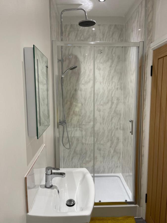 Small Room In Horfield 3 Bristol Bagian luar foto