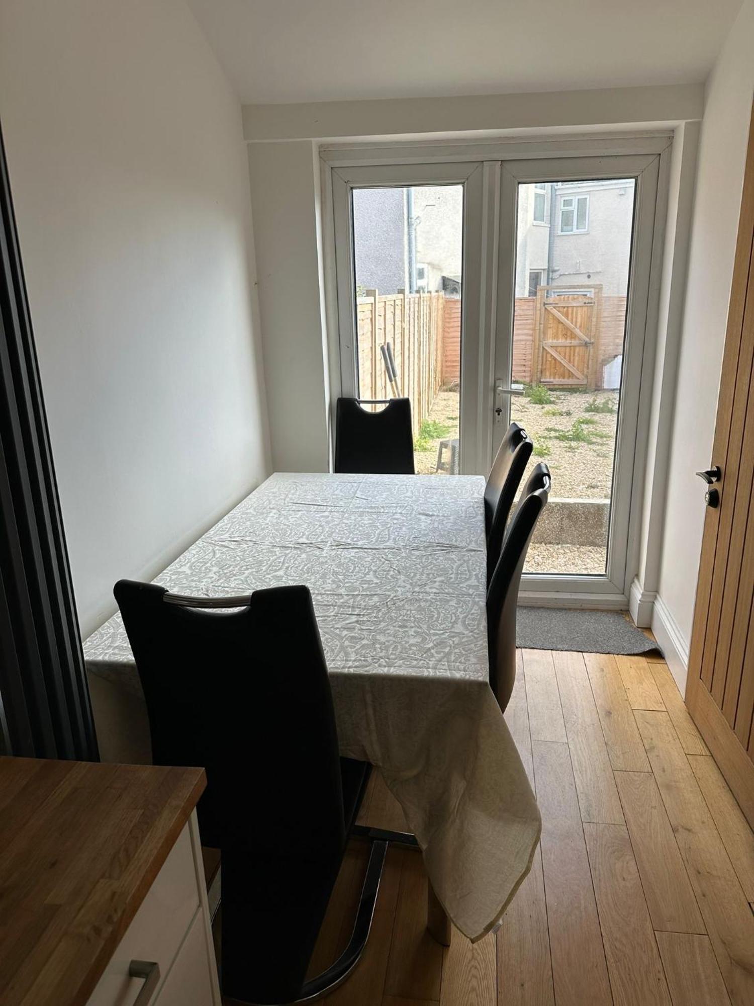 Small Room In Horfield 3 Bristol Bagian luar foto
